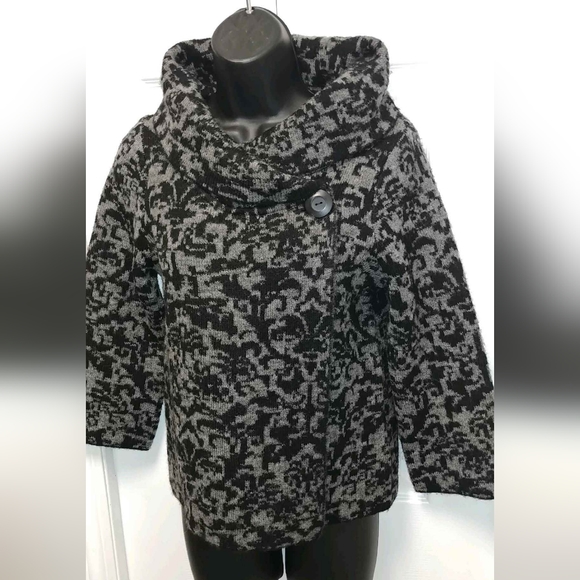 Tahari wool blend sweater - Picture 8 of 8